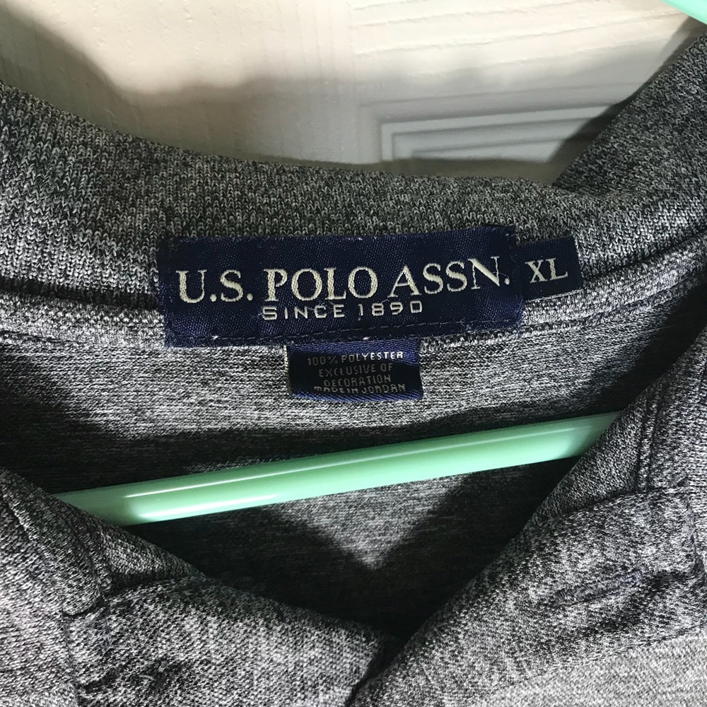 Polo button up - Picture 3 of 3